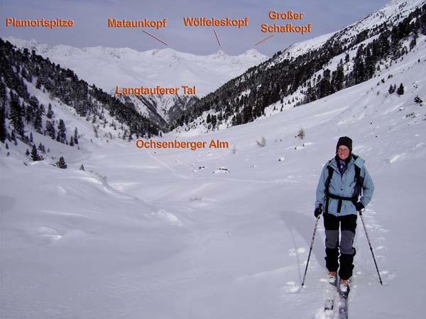 Rückblick nach N zur Alm