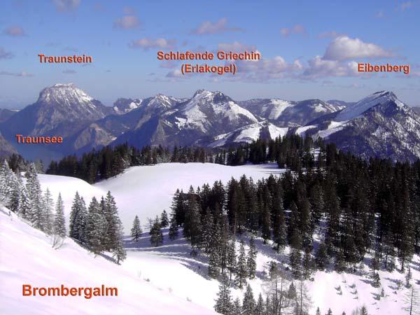 Rückblick auf die Alm und die Berge des äußeren Salzkammergutes