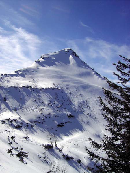 die Bannkogel Nordflanke von der Einfahrt in den Graben