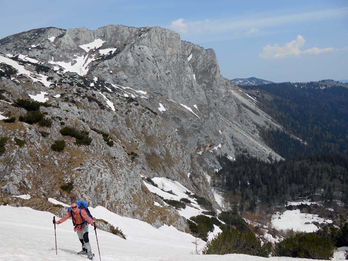 ... Rinne zwischen Glave und Crvena greda, einem im Sommer gleichfalls beliebten Wanderberg