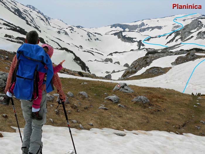 oberhalb der Rinne erreichen wir mit den weiten Böden der Ališnica das Dach des Durmitor; auf die Planinica ist es allerdings noch ein Stück