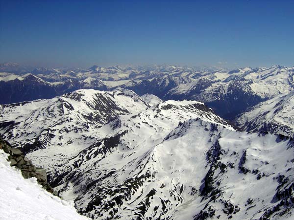 gegen NO Kolmkarspitze und Silberpfennig (links)