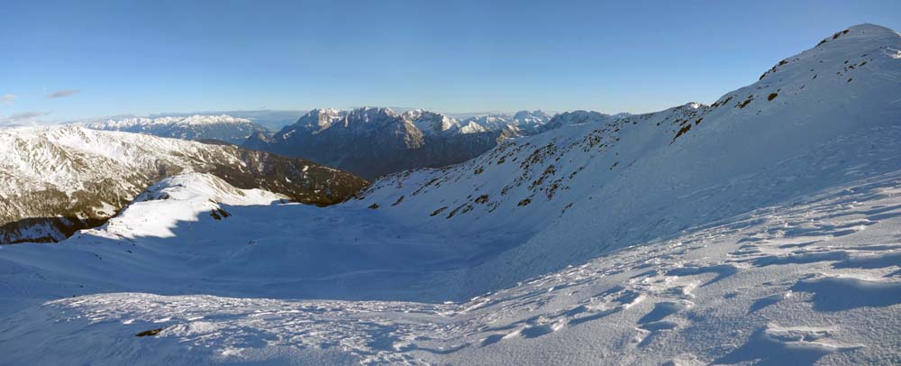 Rückblick in die Mulde, links der Lienzer Dolomiten die Kreuzeckgruppe