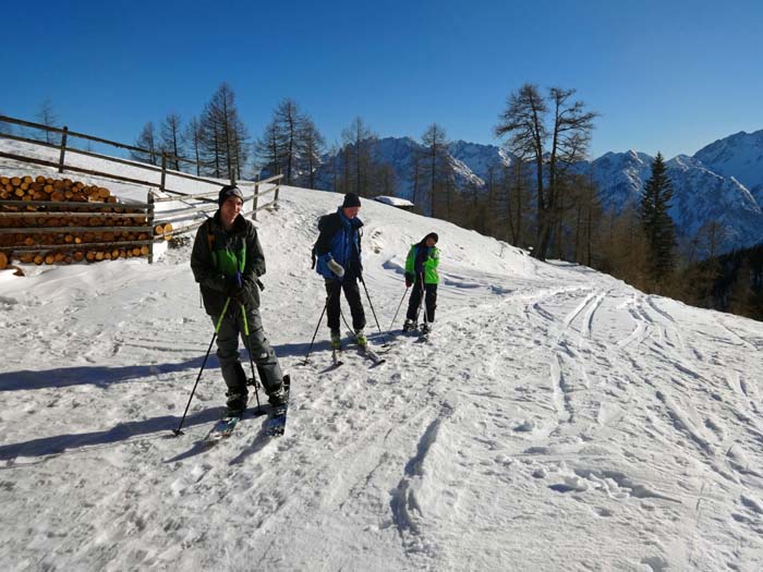 Ronja und Mama begnügen sich heute mit dem Soldererkaser in 1900 m Höhe, ...