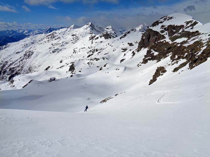 Abfahrt zur Hütte, rechts noch einmal der Rote Beil und der westliche Auslauf der Kreuzeckgruppe