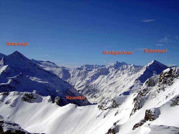 Blick vom Felsblock gegen WSW - der Rührkübel Hauptturm kann die Sicht nicht länger verstellen