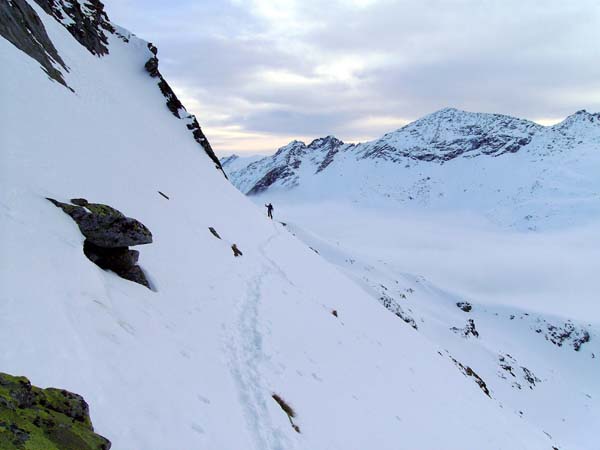 Erich beginnt vorsichtig die heikle, 500 m lange Querung über dem See