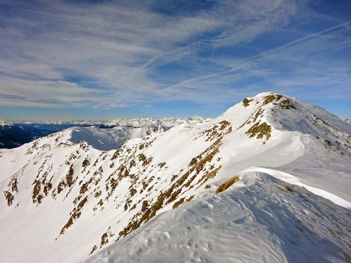 im Nordwesten der Schöntalhöhe-Hauptgipfel und der Auslauf des Karnischen Hauptkamms, ...                               