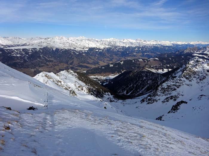 gegen Norden unsere Abfahrt ins Schustertal, dahinter Pustertal und Villgratner Berge