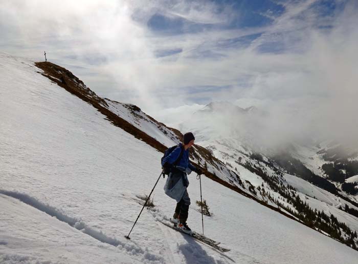 Abfahrt am Nordkamm des Schwarzkogel, im Hintergrund der Kl. Rettenstein