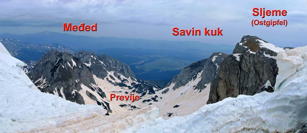 Blick von einer Plateaurandscharte auf die gegenüberliegende Seite, nach OSO in Richtung Žabljak