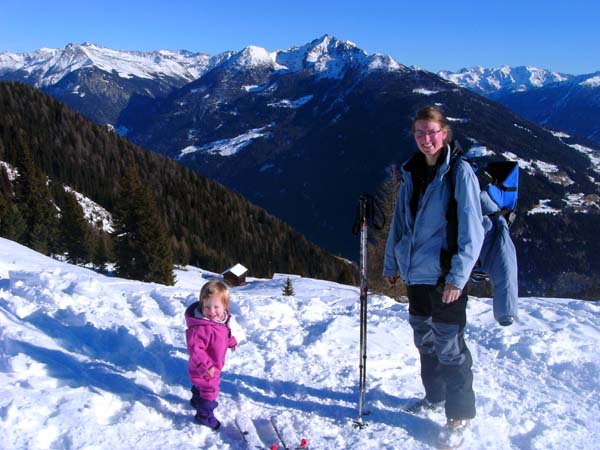 schon vor 12 Jahren waren wir erstmals mit Ronja hier oben, heute ist der Strasskopf einer unserer Hausberge; bildbeherrschend der Zellinkopf, südwestlichster Eckpfeiler der Goldberggruppe