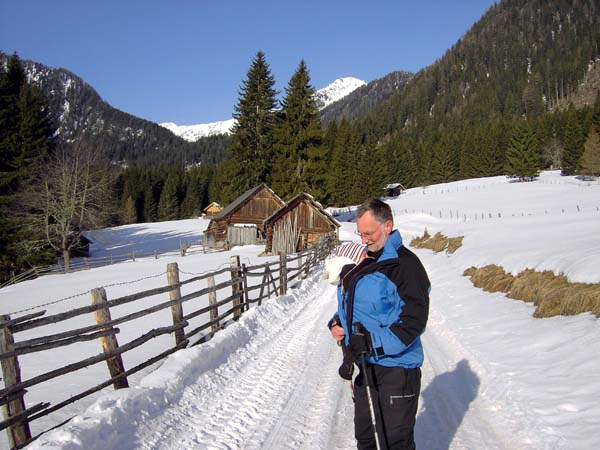 die Wirtsalm am Beginn der langen Forststraße ins hinterste Teuchltal