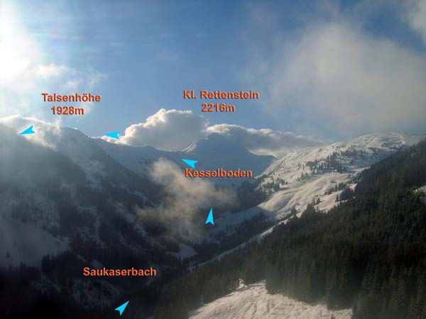 Blick von der Pengelstein-Schwebebahn nach SW in das hintere Tal des Saukaserbaches