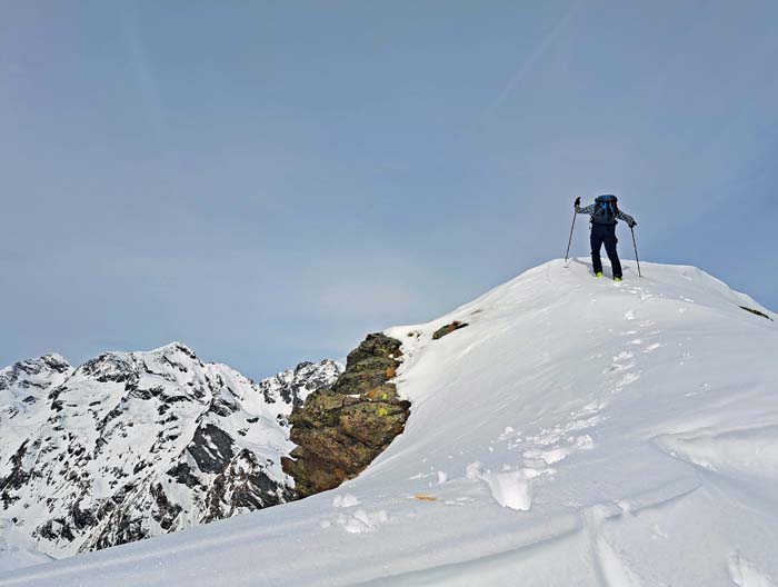 am Gipfel des Törlkopf eröffnet sich ein umfassendes Panorama: ...