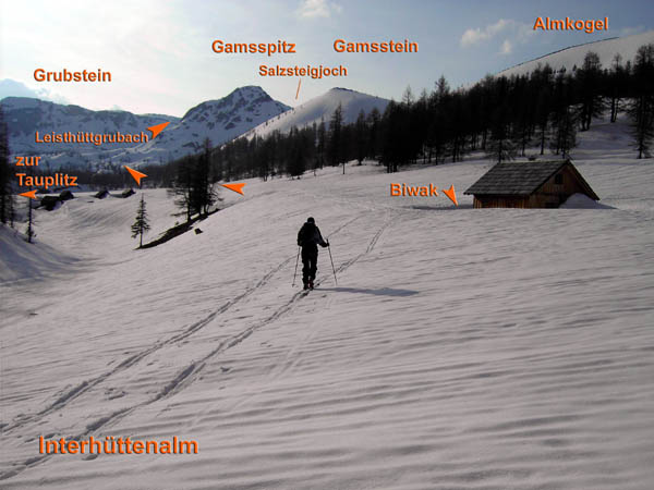 nach zehn Stunden erreichen wir die erste Hütte der Interhüttenalm ...