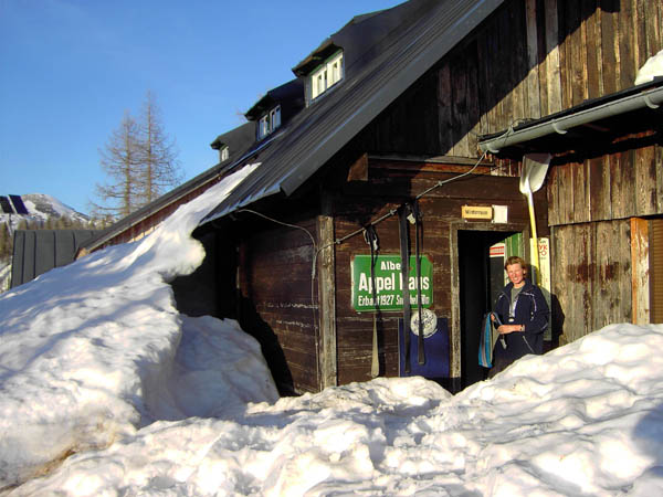 wir scheinen den Winterraum für uns zu haben, daher verzichten wir aufs Biwak