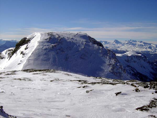 Bartlrücken gegen SW (Scheiblingtragl), rechts dahinter der Dachstein