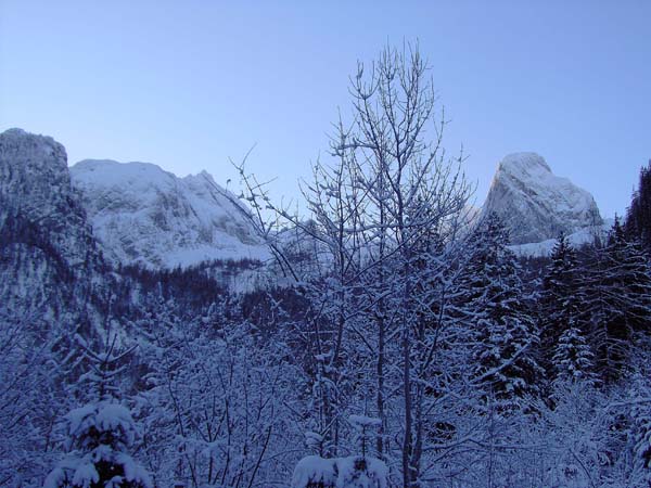 Nesselbergkar von N, links Sommereck, rechts Knallstein