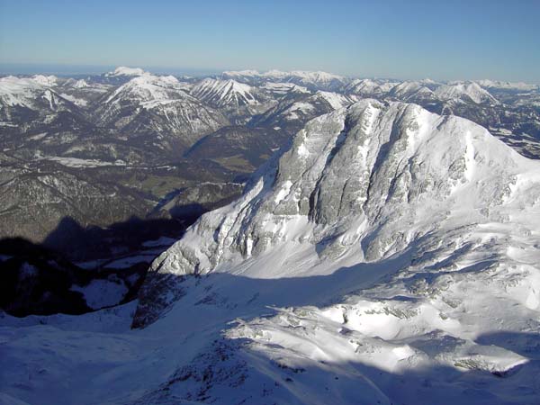 Gipfelpanorama im Uhrzeigersinn: Mittl. Wieselstein gegen NO (Knallstein)