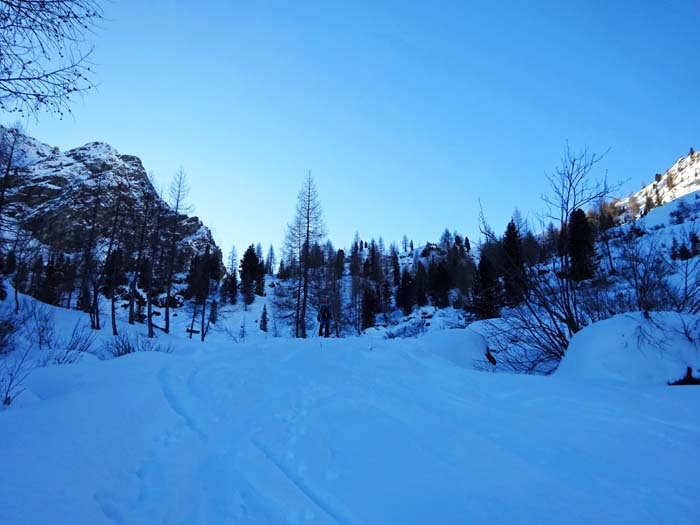 vom oberen Rand der Stufe auf etwa 1900 m ...