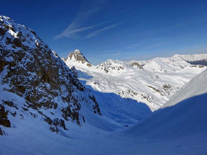 im Rückblick die Filmoor-Hochfläche, über die man das Wildkarl aus dem Schöntal erreichen kann, mit der Kinigat