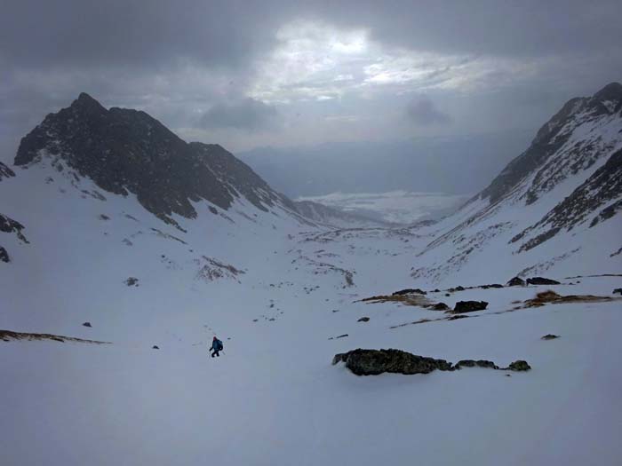 erstaunlich schnell schwappt die Schlechtwetterfront über den Alpenhauptkamm, ...